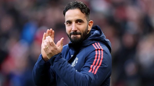 配资炒股平台官网 曼联同意新合同，后卫延长老特拉福德生涯