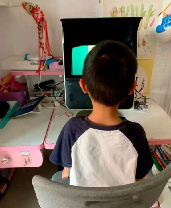 广东股票配资开户流程详解 破解51.9%“近环境”困局，专家呼吁科技赋能青少年眼健康